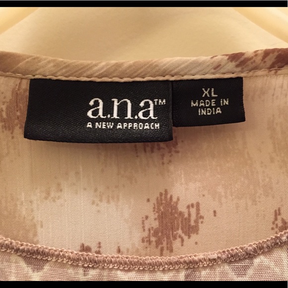 Two layer sleeveless top - Picture 2 of 5